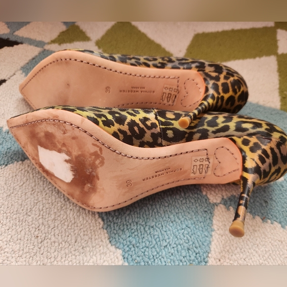 Sophia Webster Izzy Holographic Leopard Print Pump (Size 8.5 US) - Picture 6 of 10